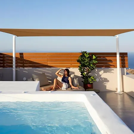 Damigos Caldera World Guest house 4*