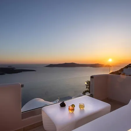 Damigos Caldera World Guest house 4*