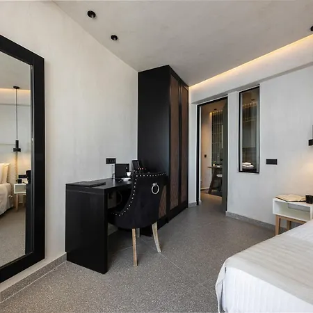 Damigos Caldera World Guest house 4*