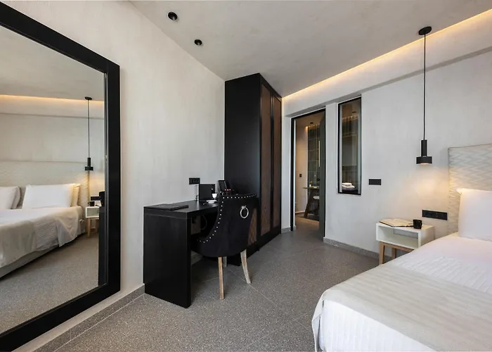 Damigos Caldera World Guest house 4*