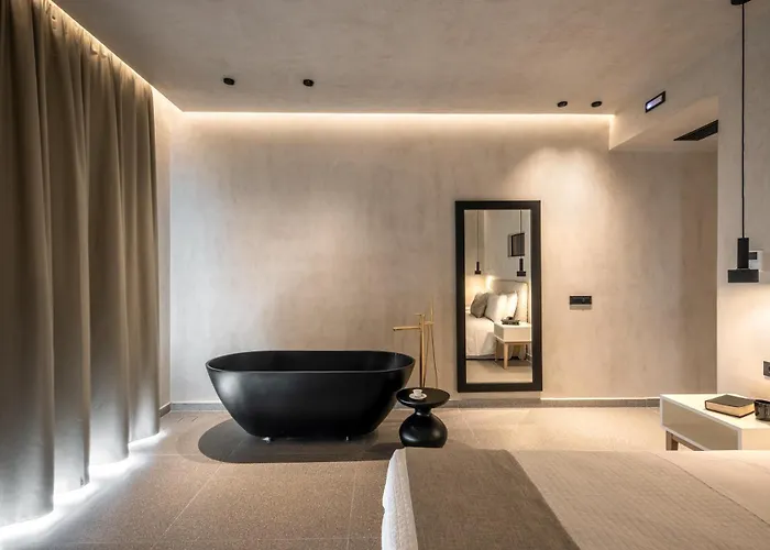 Damigos Caldera World フィロステファニ